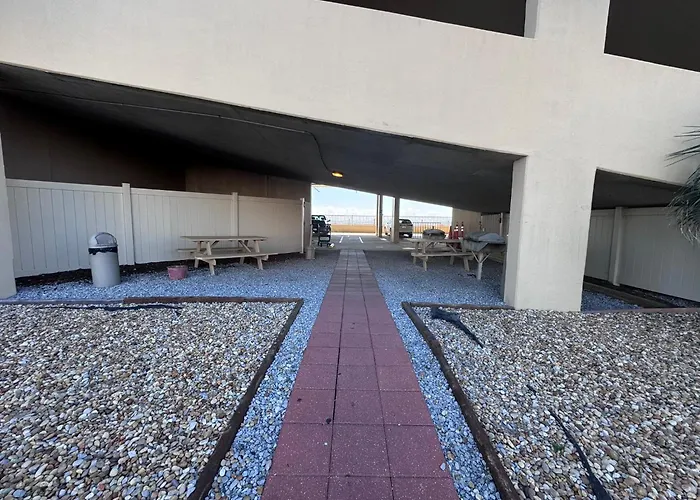 Holiday home Crystal Shores West 707